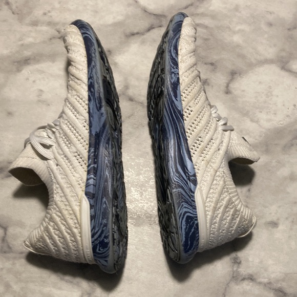 APL - Picture 9 of 15